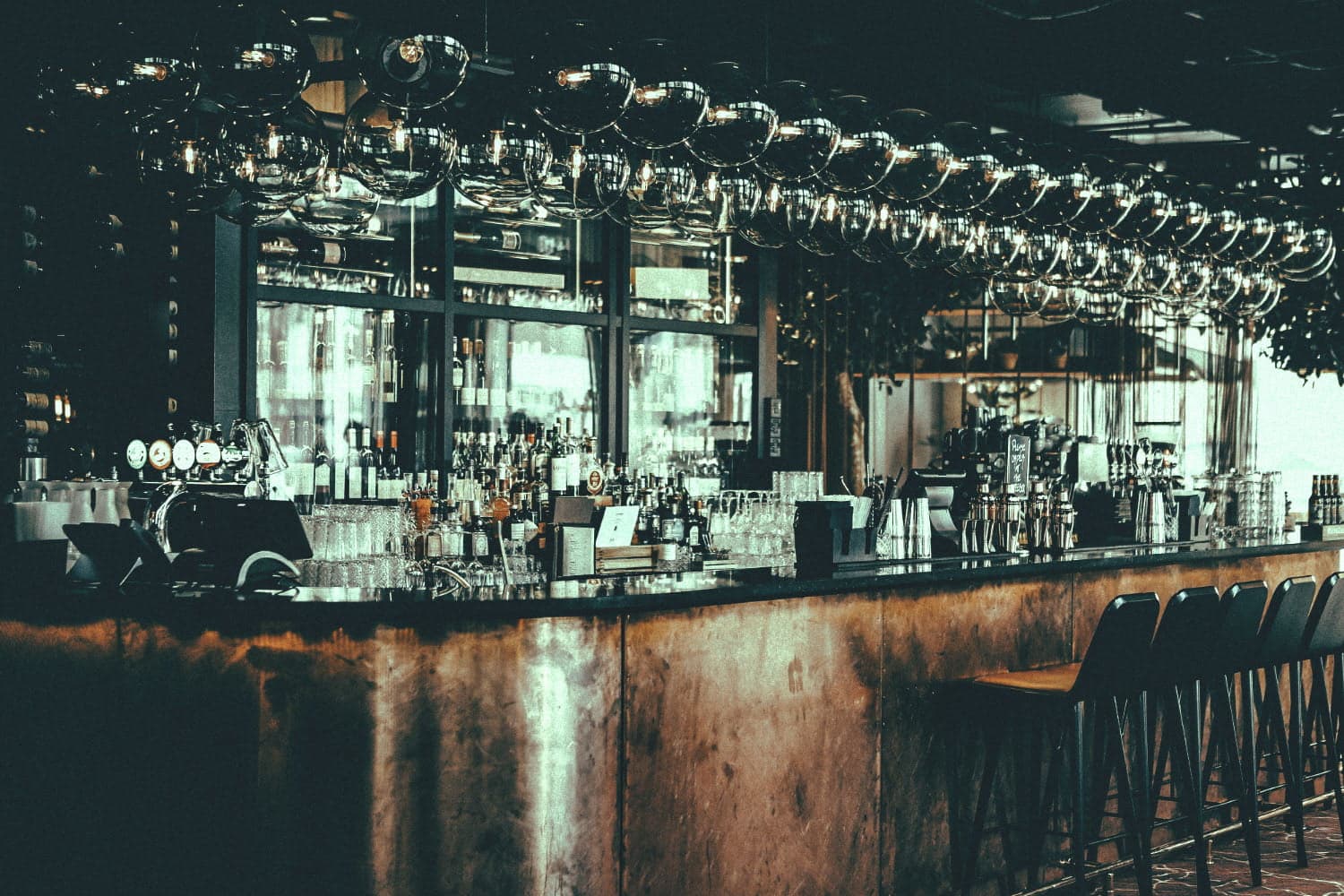 تفاوت های بین لیکور و لیکر (Liquor / Liqueur)