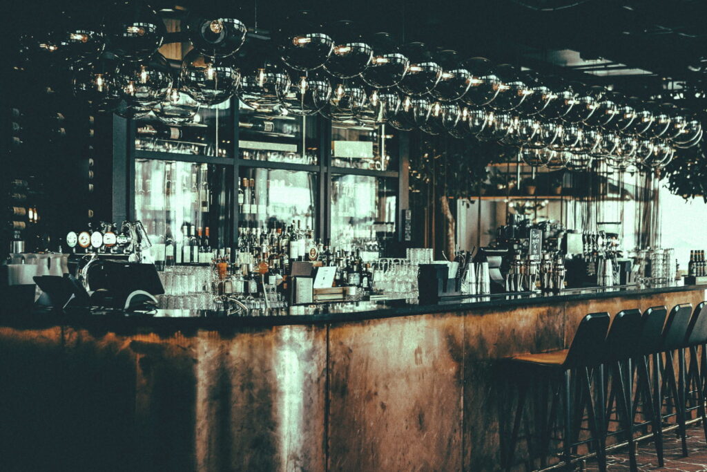 تفاوت های بین لیکور و لیکر